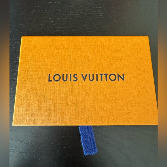 NWT Louis Vuitton card holder! Black empriente leather!! 🖤 - Picture 8 of 10